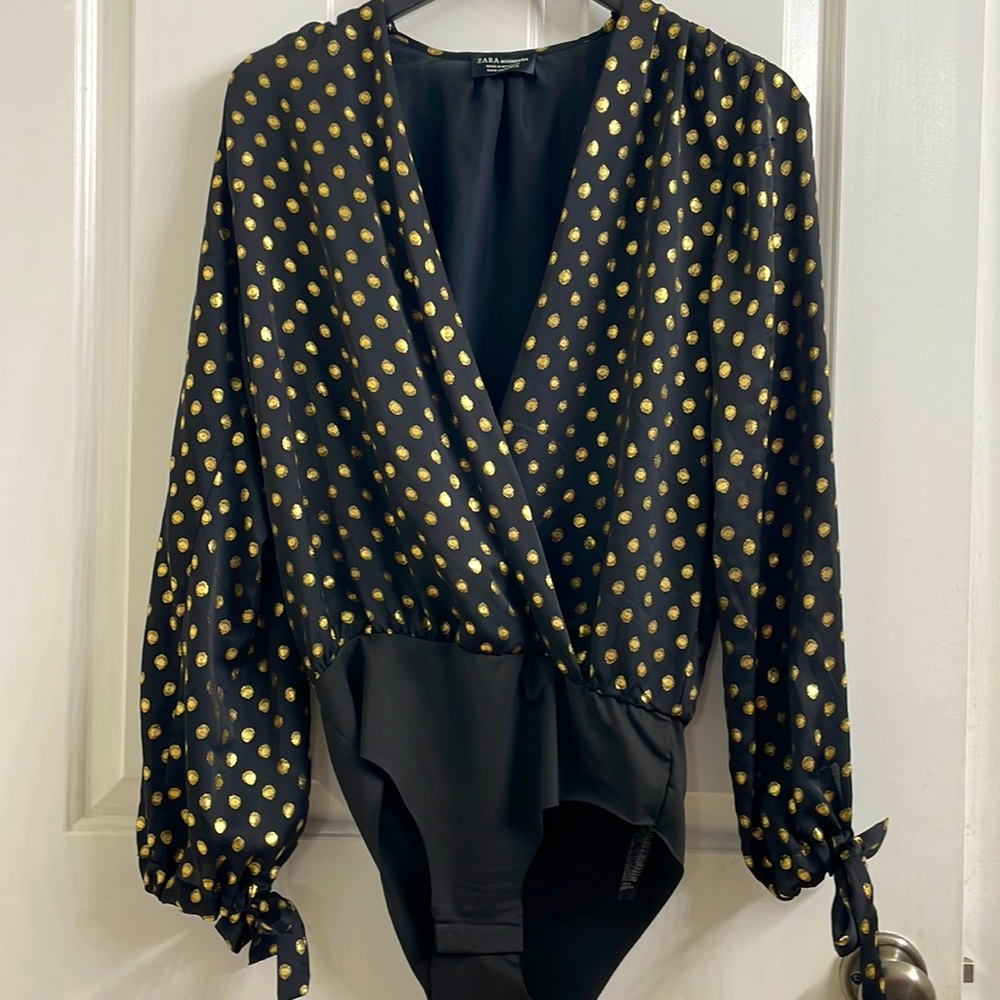 black w/ gold metallic polkadots!!